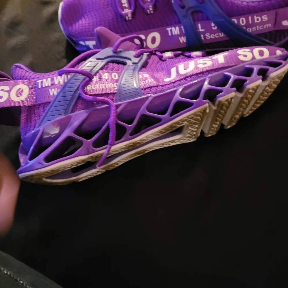 Runners - Picture 2 of 6